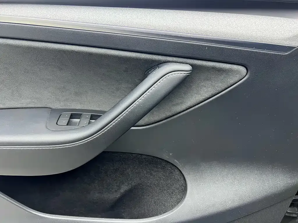Tesla Model Y 2024 из CN, фото 6