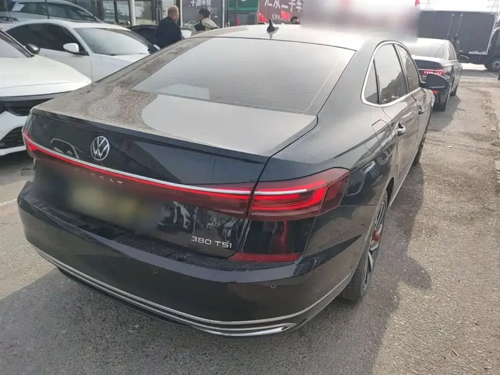 Volkswagen Passat 2024 из CN, фото 7