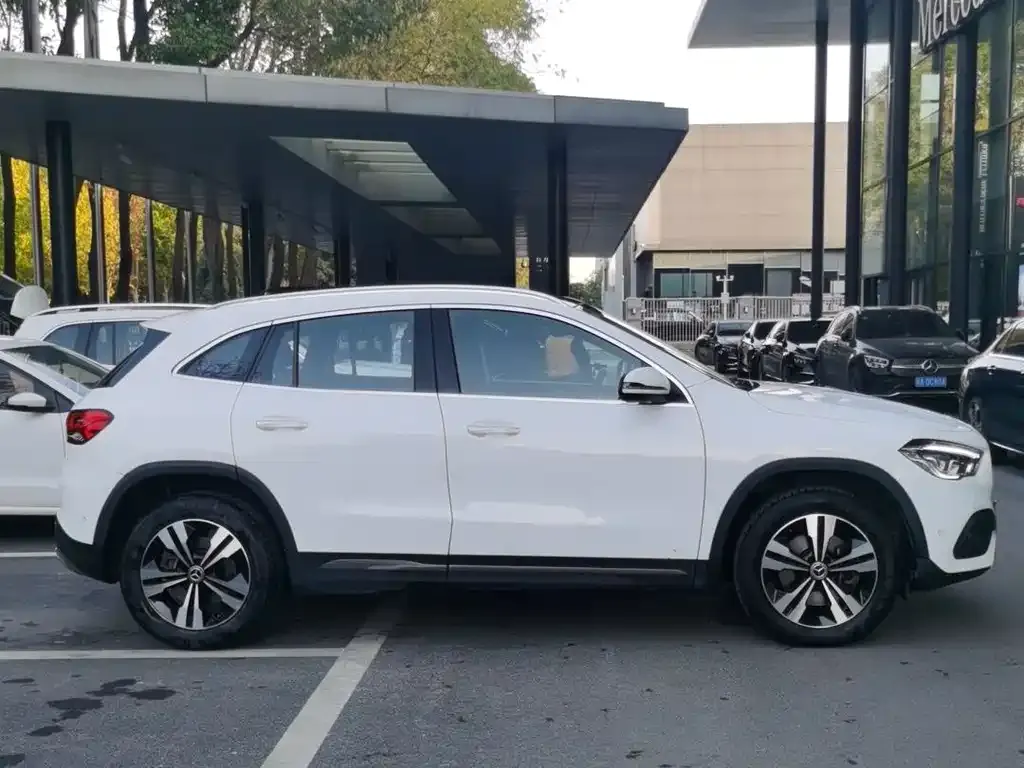 Mercedes-Benz GLA 2023 из CN, фото 3