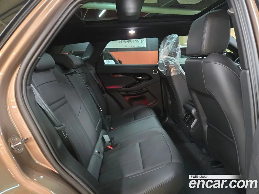 [object Object] Range Rover Evoque 2025 из KR, фото 5