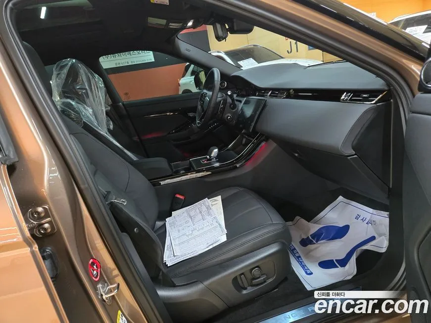 [object Object] Range Rover Evoque 2025 из KR, фото 7