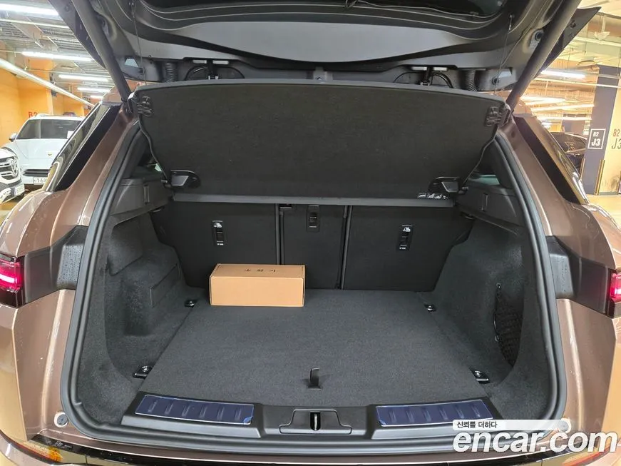 [object Object] Range Rover Evoque 2025 из KR, фото 9