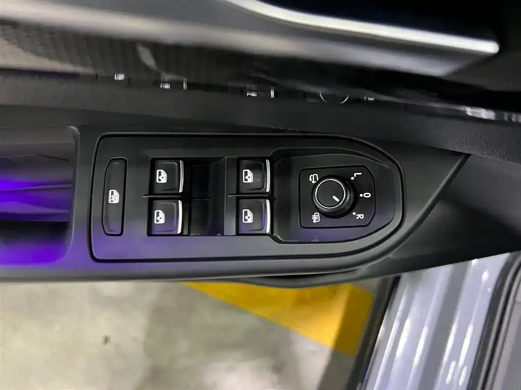 Volkswagen Golf 2021 из CN, фото 10