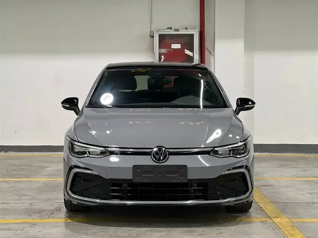 Volkswagen Golf 2021 из CN, фото 2