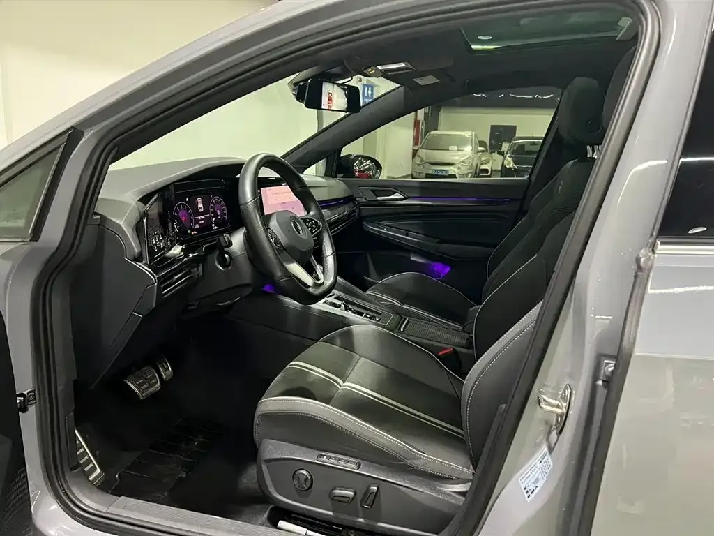 Volkswagen Golf 2021 из CN, фото 8