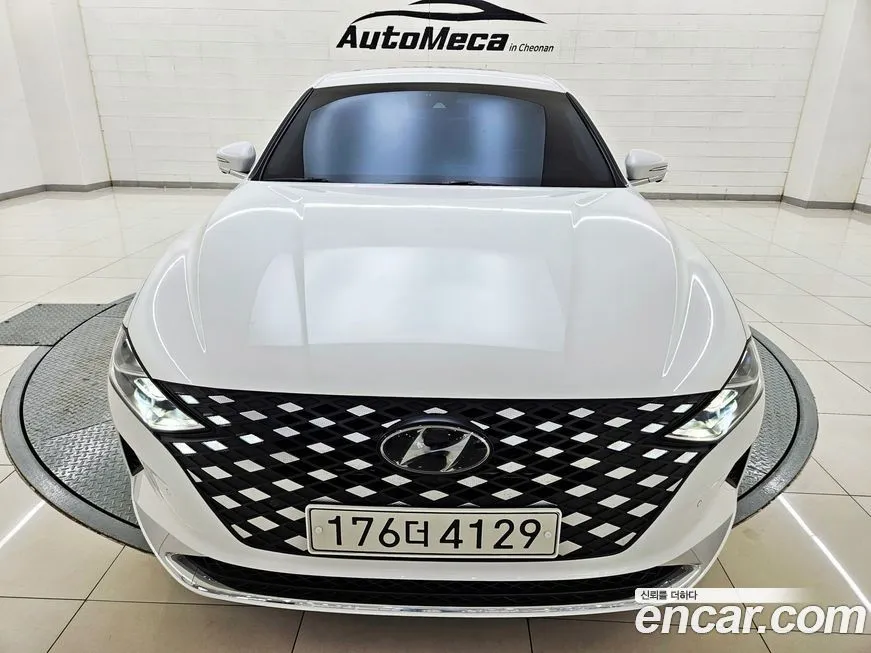 Hyundai Grandeur — фото 1