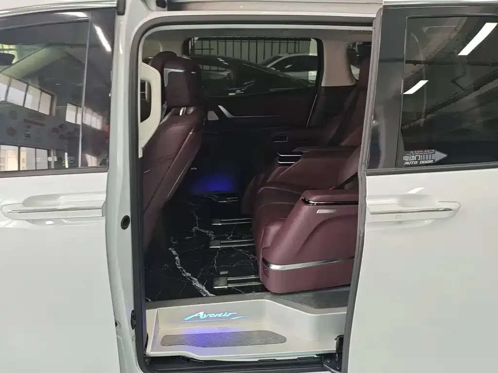 Buick Century 2023 из CN, фото 3