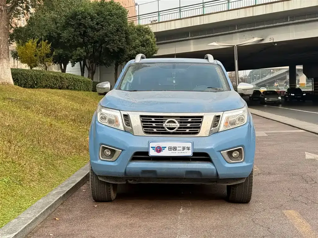 Nissan Navara 2022 из CN, фото 2