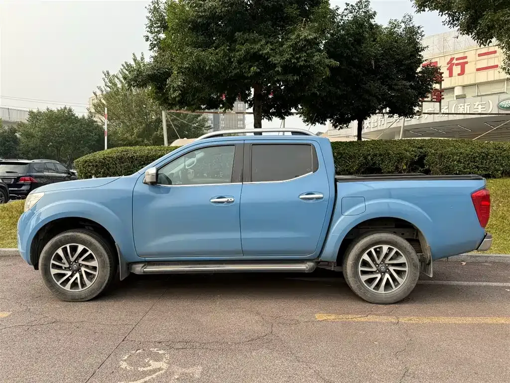 Nissan Navara 2022 из CN, фото 3