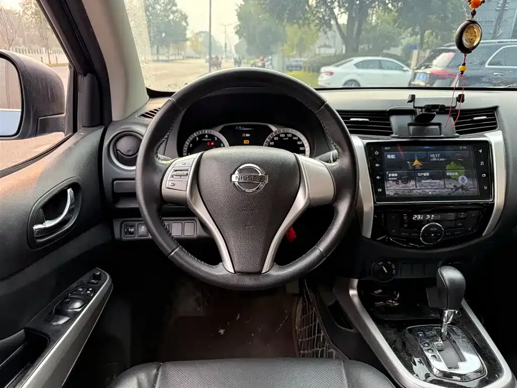 Nissan Navara 2022 из CN, фото 6