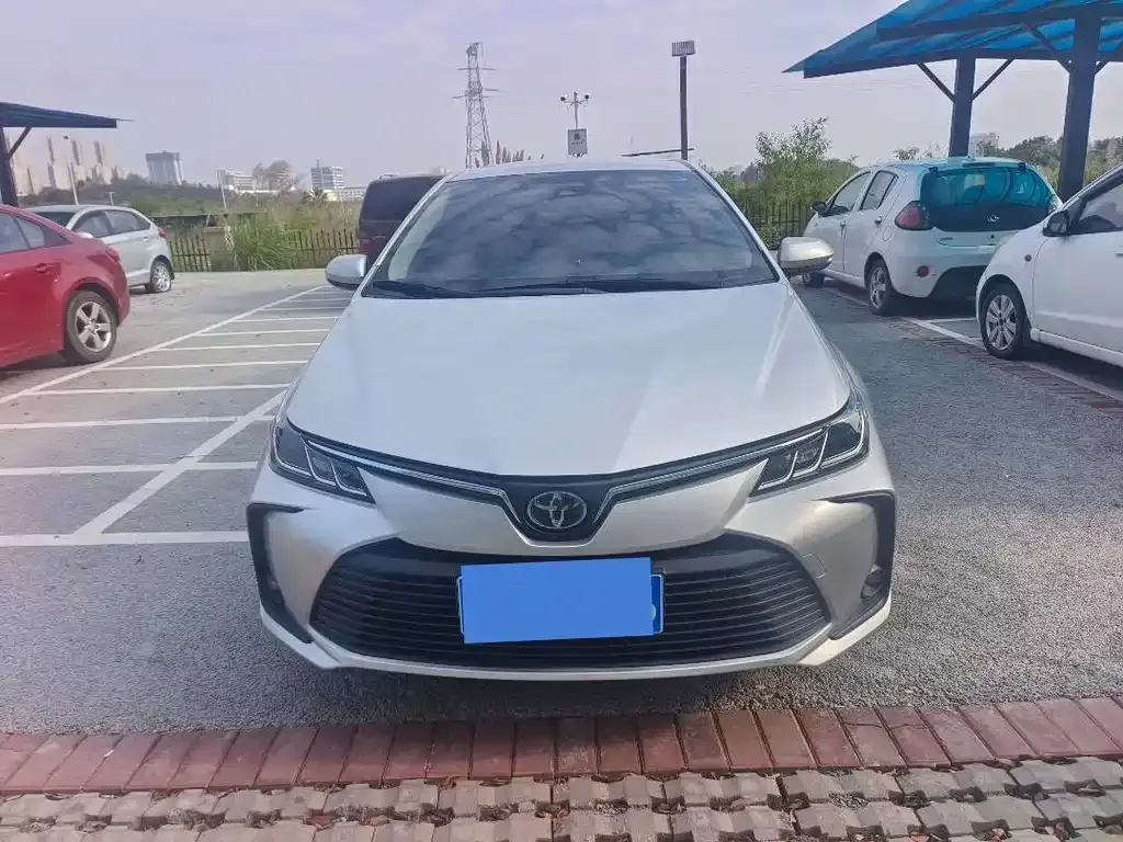 Toyota Corolla — фото 2