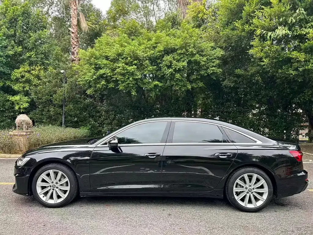 Audi A6L 2022 из CN, фото 10