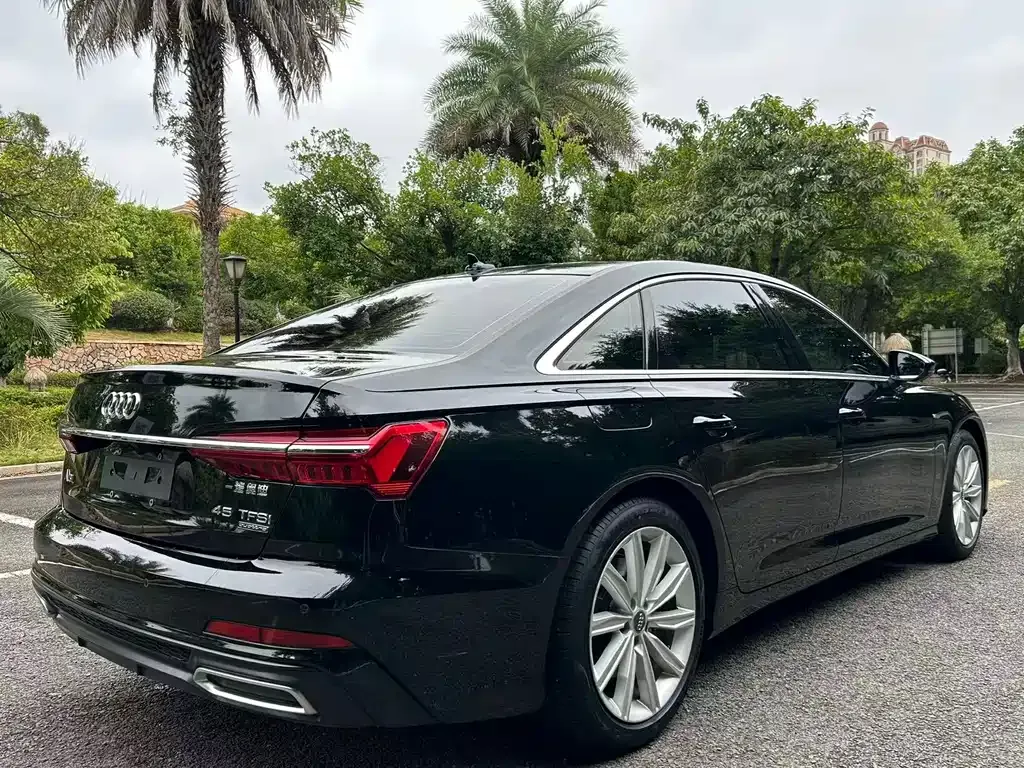 Audi A6L 2022 из CN, фото 9