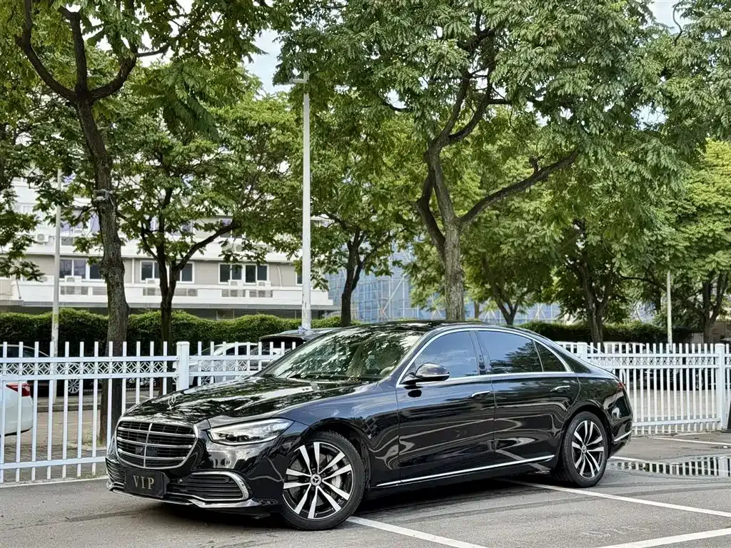 Mercedes-Benz S-Class — фото 1
