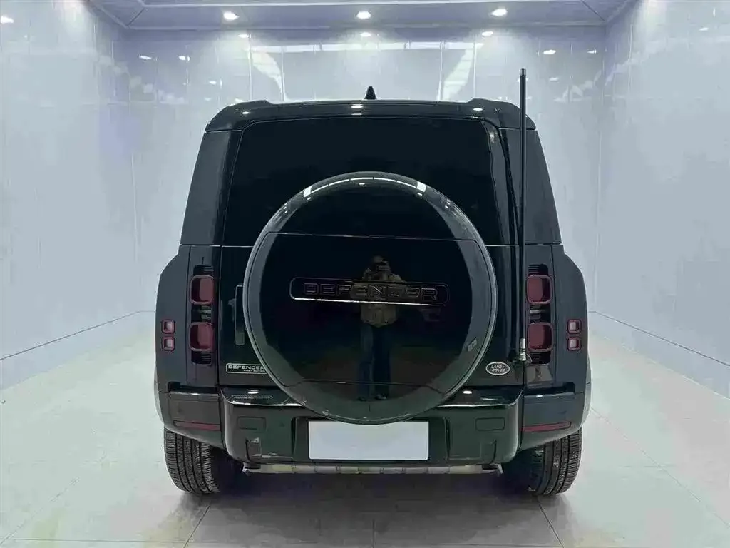 Land Rover Defender — фото 4
