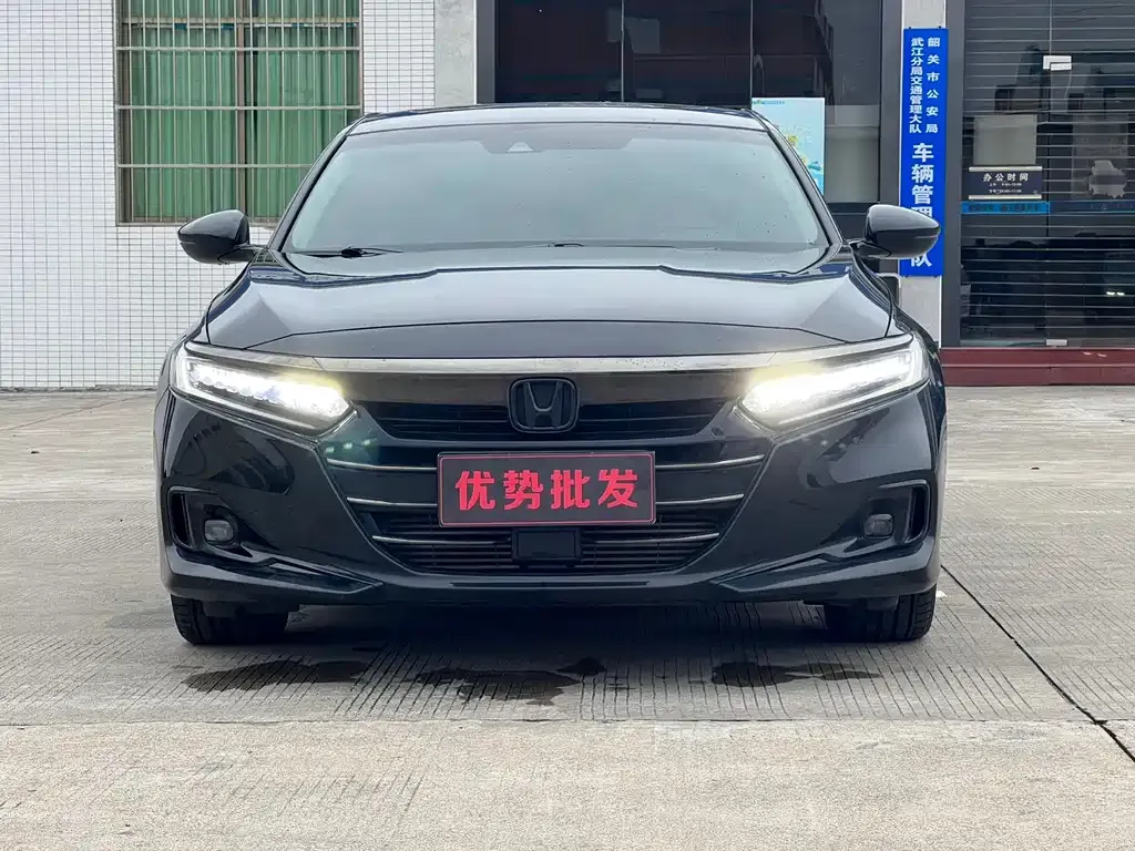 Honda Accord — фото 2