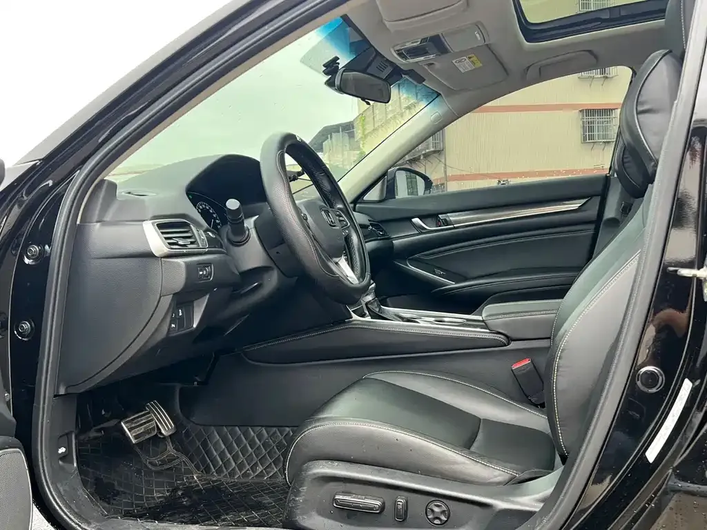 Honda Accord — фото 4