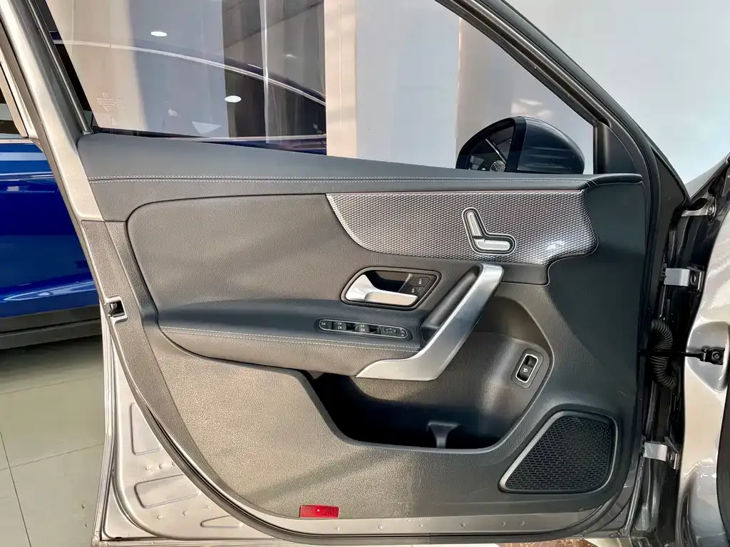 Mercedes-Benz A-Class 2021 из CN, фото 7