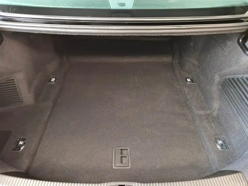 Audi A8 2024 из CN, фото 7