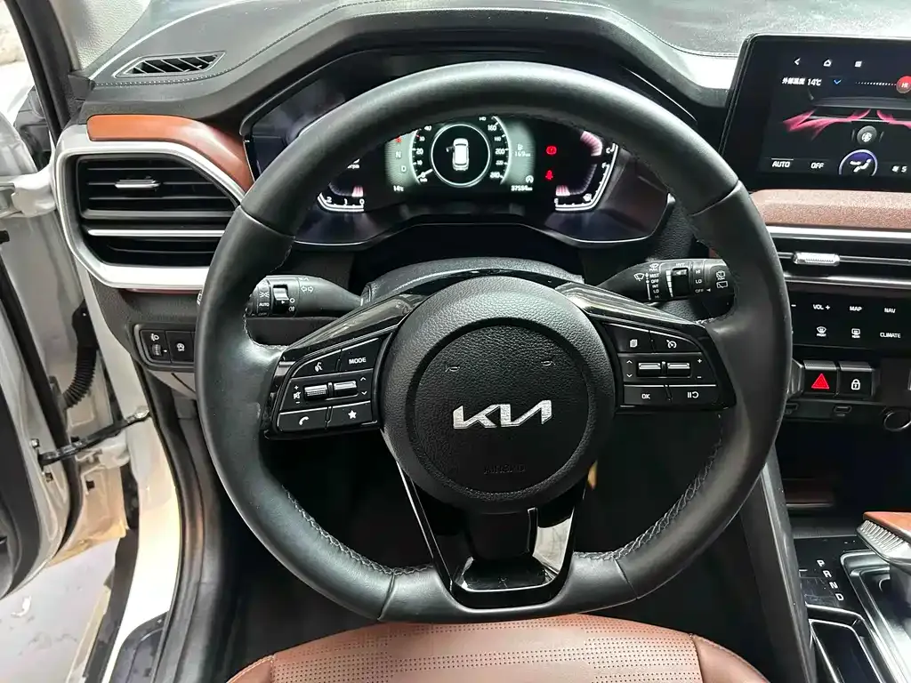 Kia Sportage 2023 из CN, фото 9