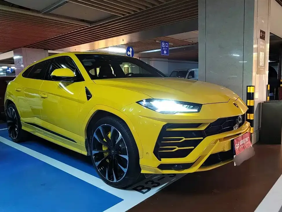 Lamborghini Urus — фото 3