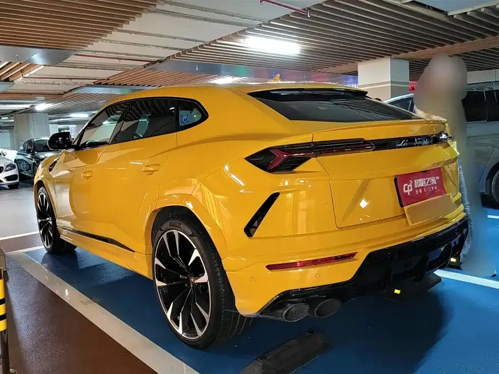 Lamborghini Urus — фото 5