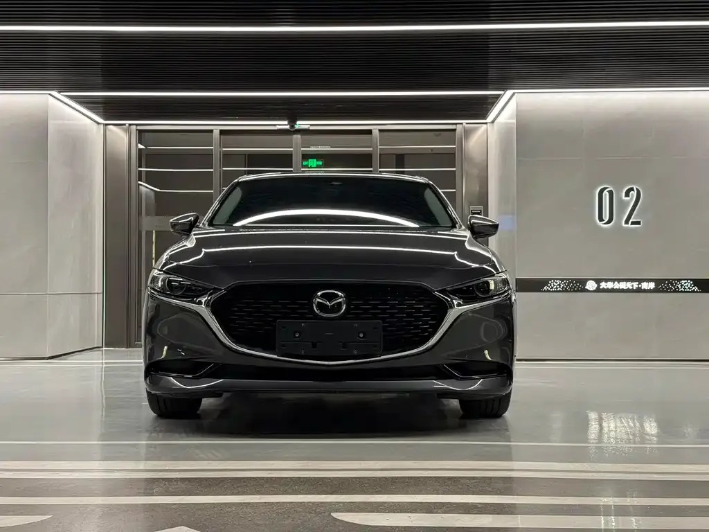 Mazda 3 Axela 2023 из CN, фото 2