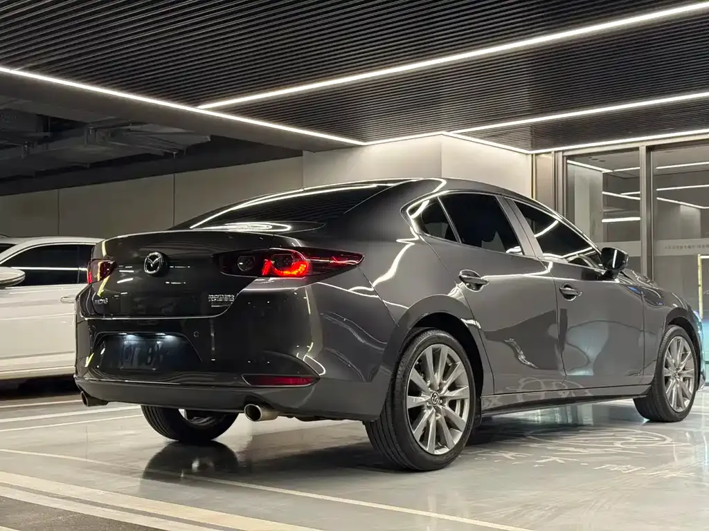 Mazda 3 Axela 2023 из CN, фото 7