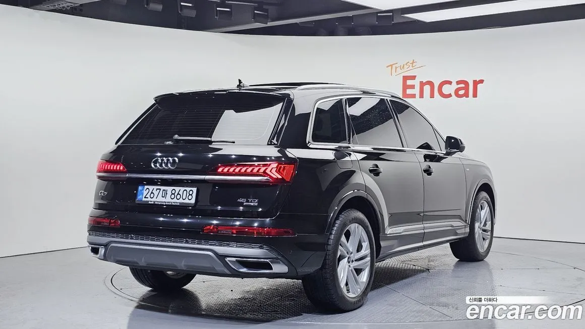 Audi Q7 2022 из KR, фото 2