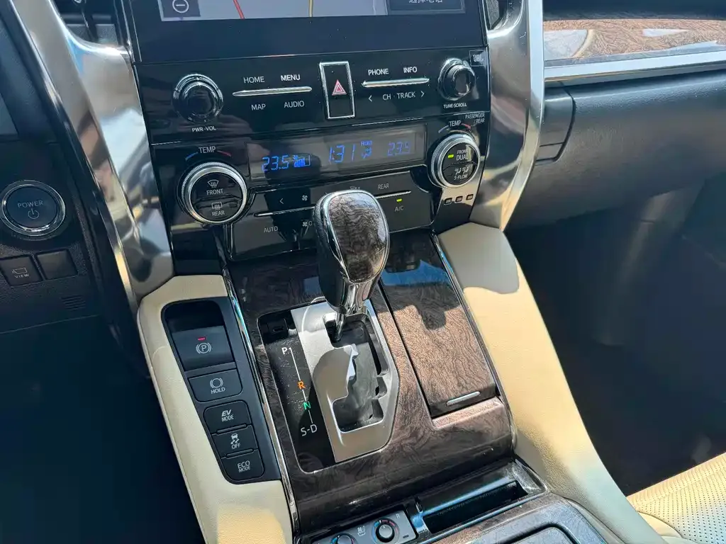 Toyota Alphard 2022 из CN, фото 8
