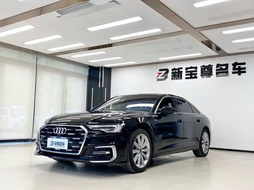 Audi A6L — фото 1