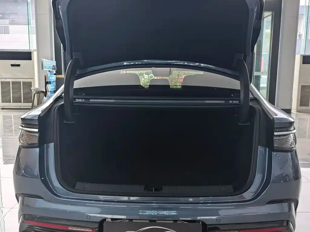 BYD Seal 07 DM-i — фото 10