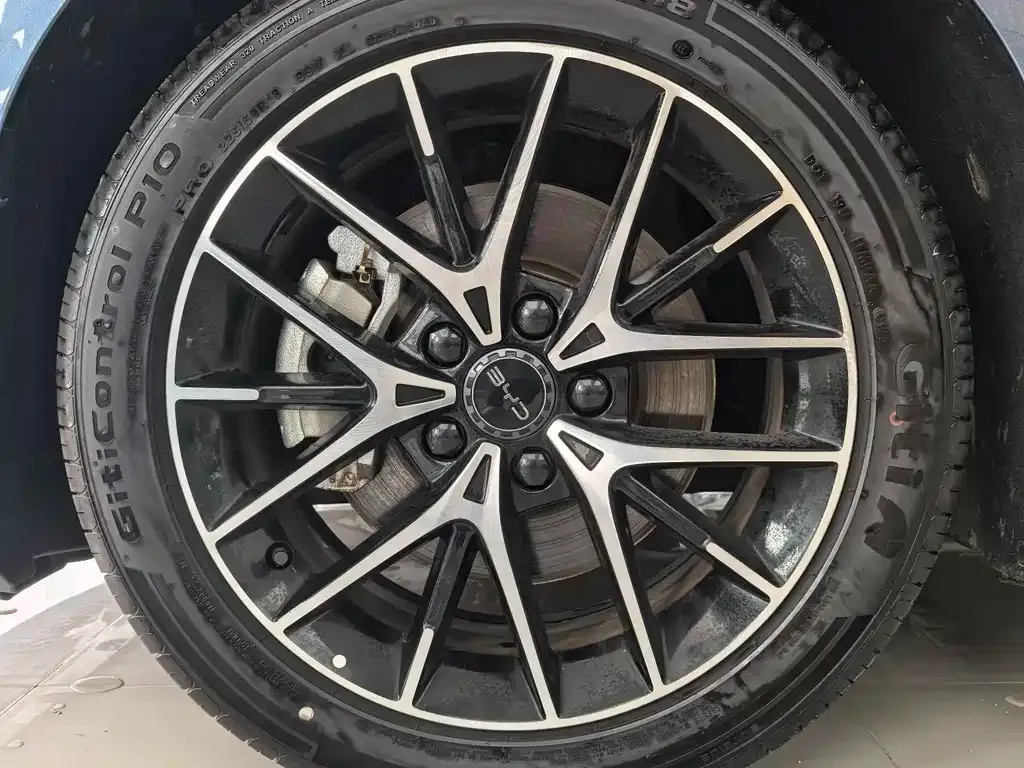 BYD Seal 07 DM-i — фото 9