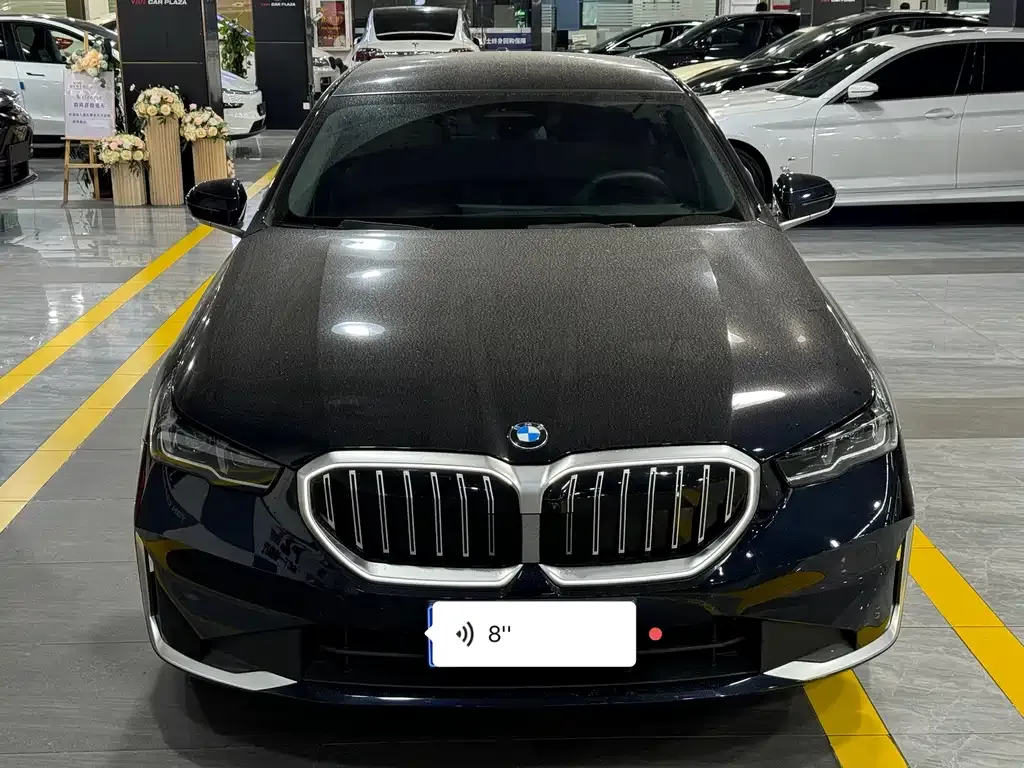 BMW 5 Series 2025 из CN, фото 2