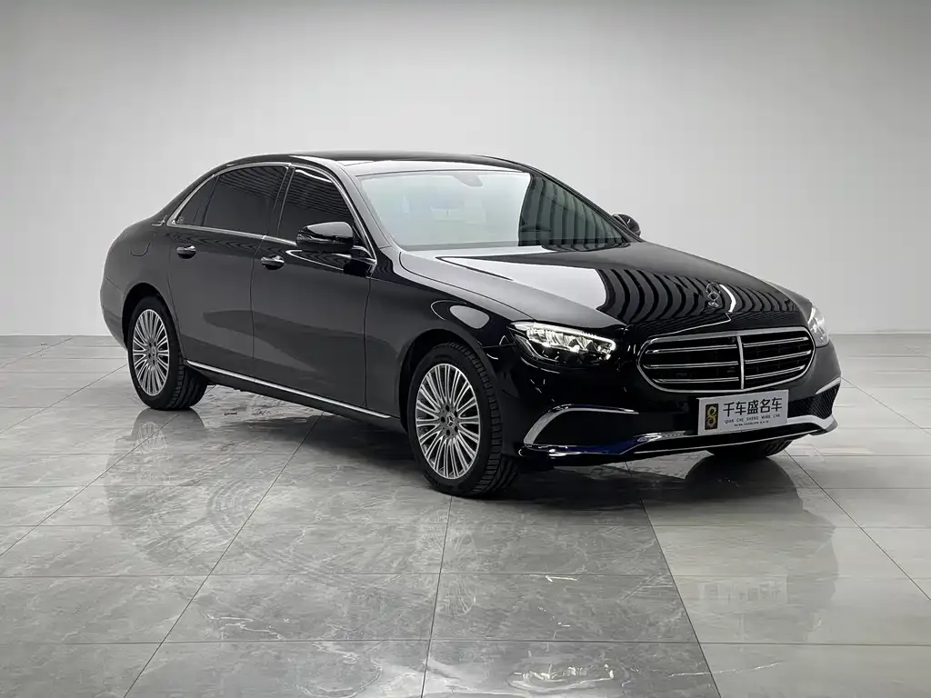 Mercedes-Benz E-Class — фото 3
