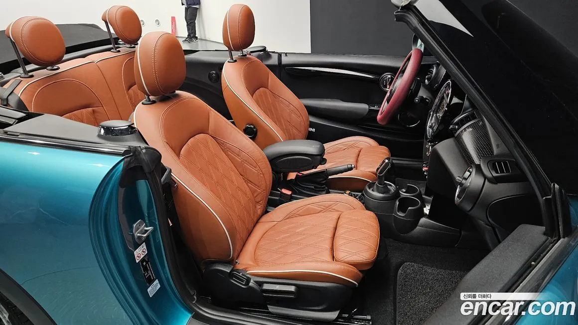 Mini Cooper Convertible 2021 из KR, фото 10