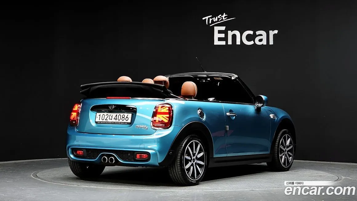 Mini Cooper Convertible 2021 из KR, фото 2