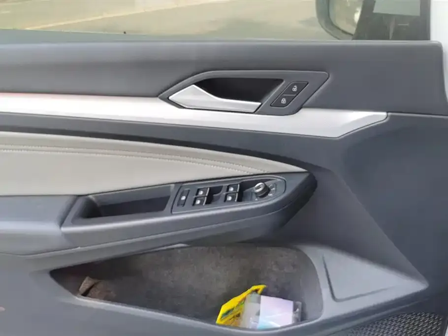 Volkswagen Golf 2021 из CN, фото 7