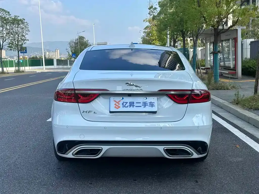 Jaguar XFL 2023 из CN, фото 9