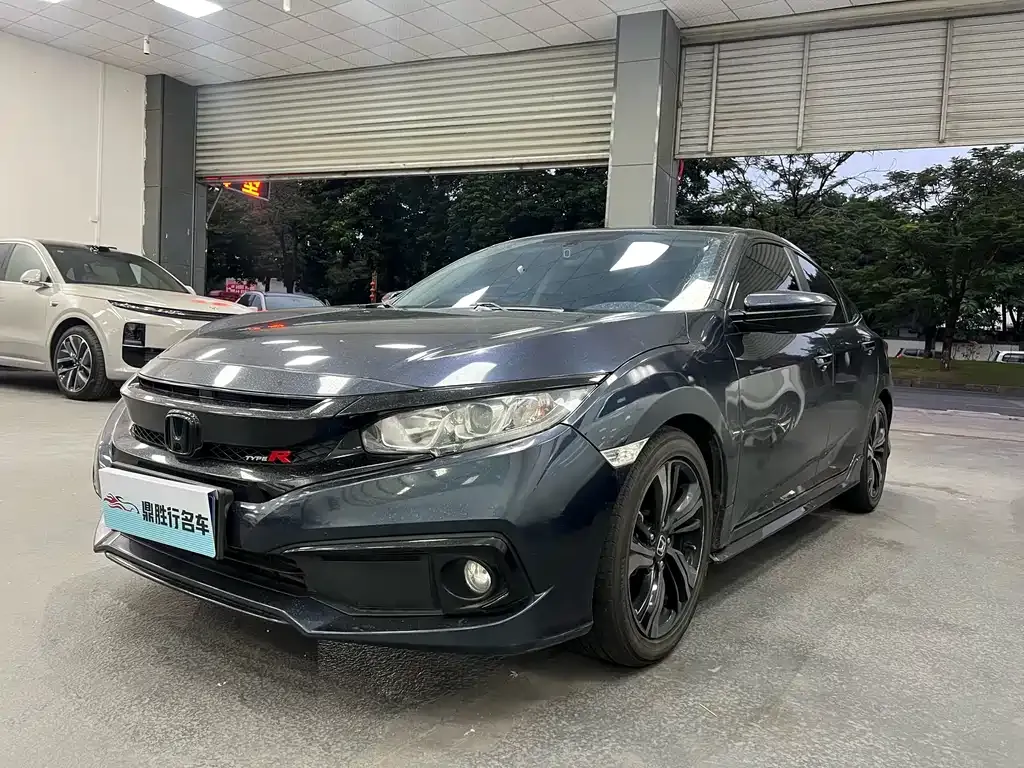 Honda Civic — фото 1