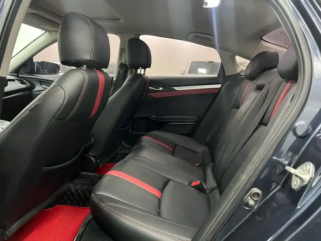 Honda Civic — фото 9