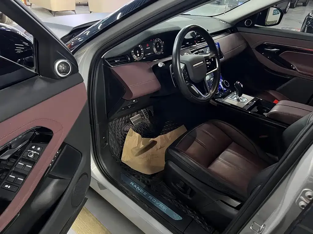 Land Rover Evoque — фото 10