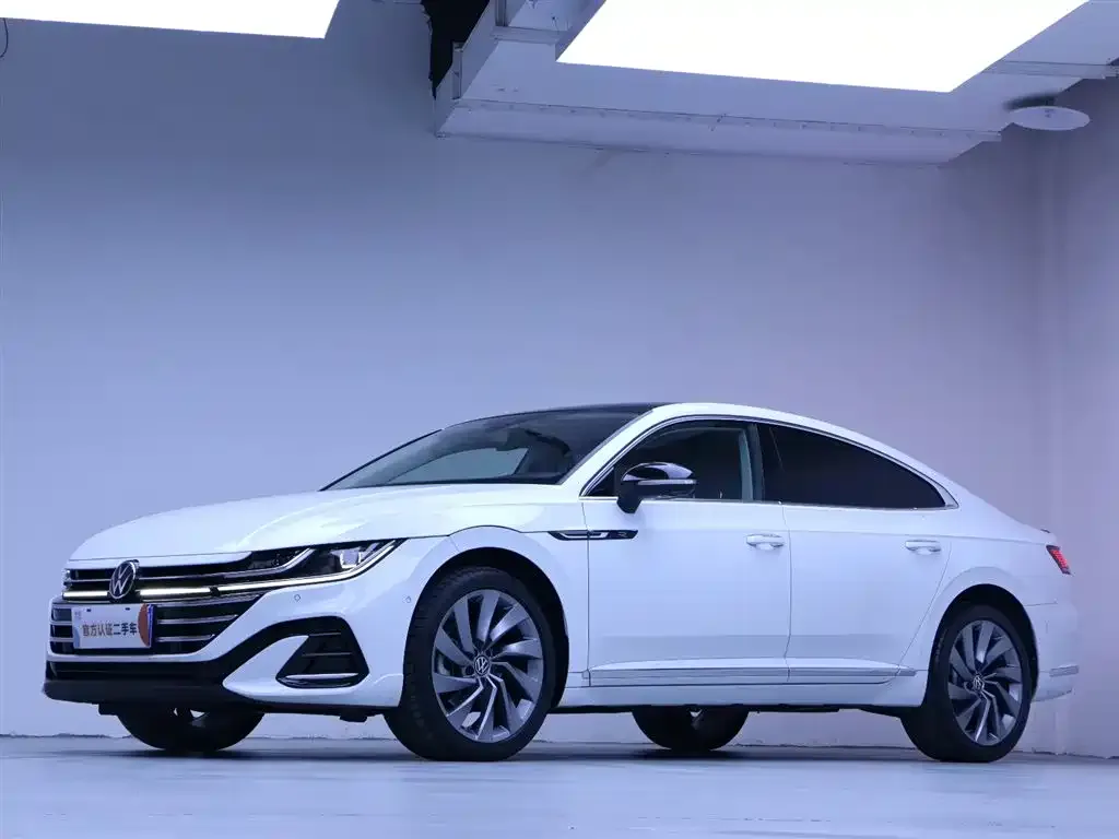 Volkswagen CC 2023 из CN, фото 1