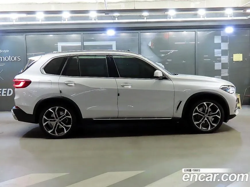 BMW X5 2022 из KR, фото 2