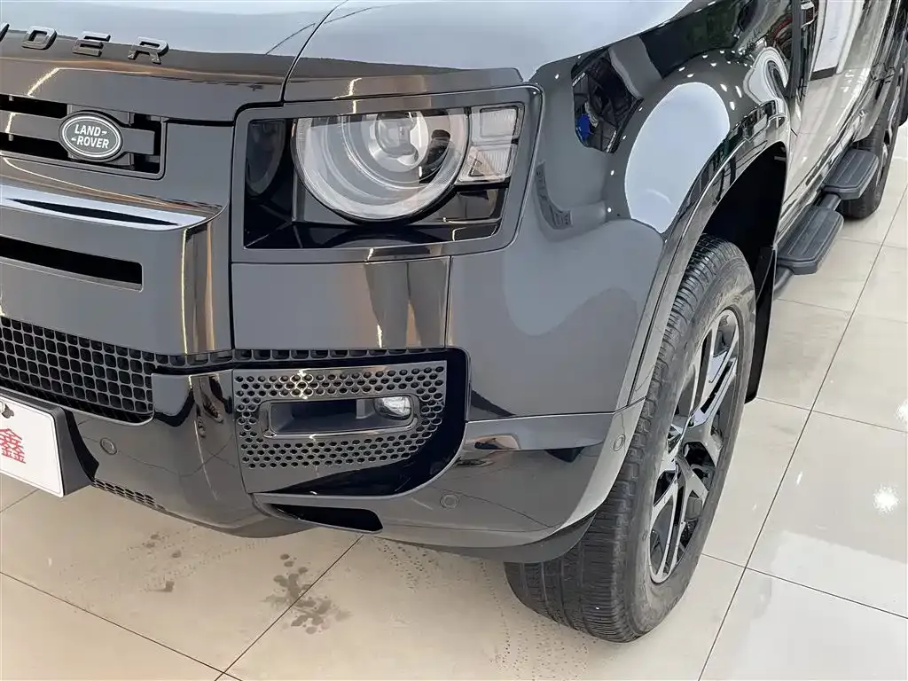 Land Rover Defender — фото 6