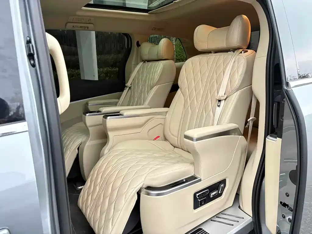 Buick GL8 2022 из CN, фото 5