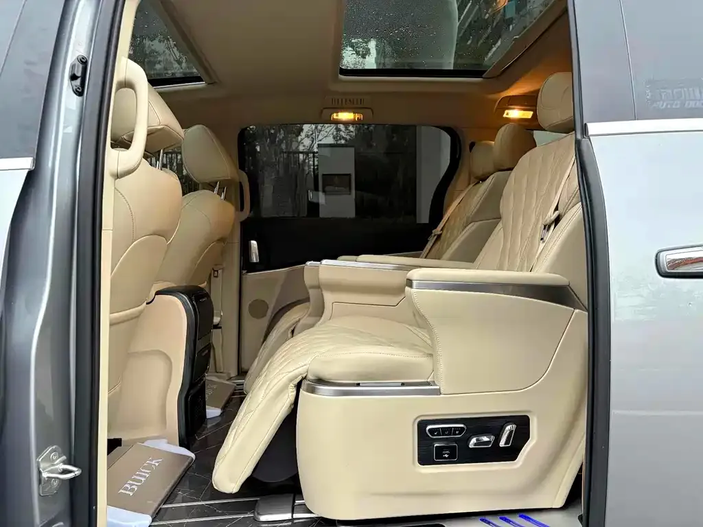 Buick GL8 2022 из CN, фото 7