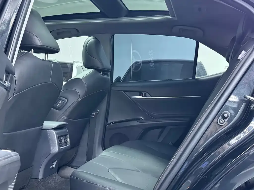 Toyota Camry 2022 из CN, фото 10