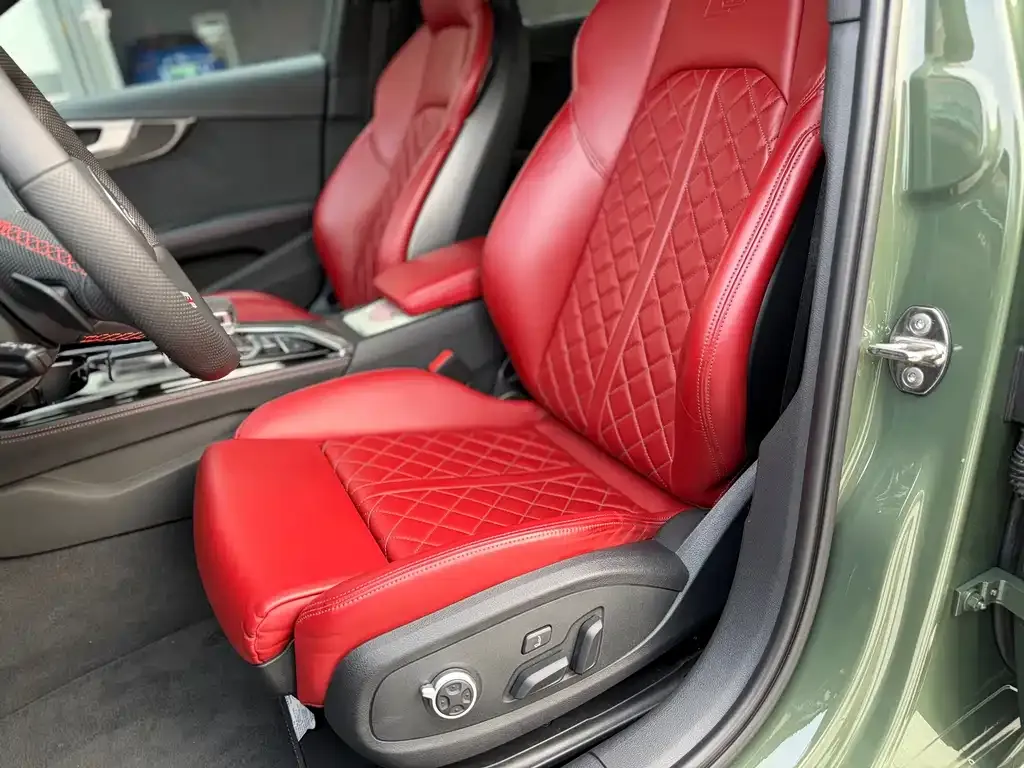 Audi S4 2024 из CN, фото 8