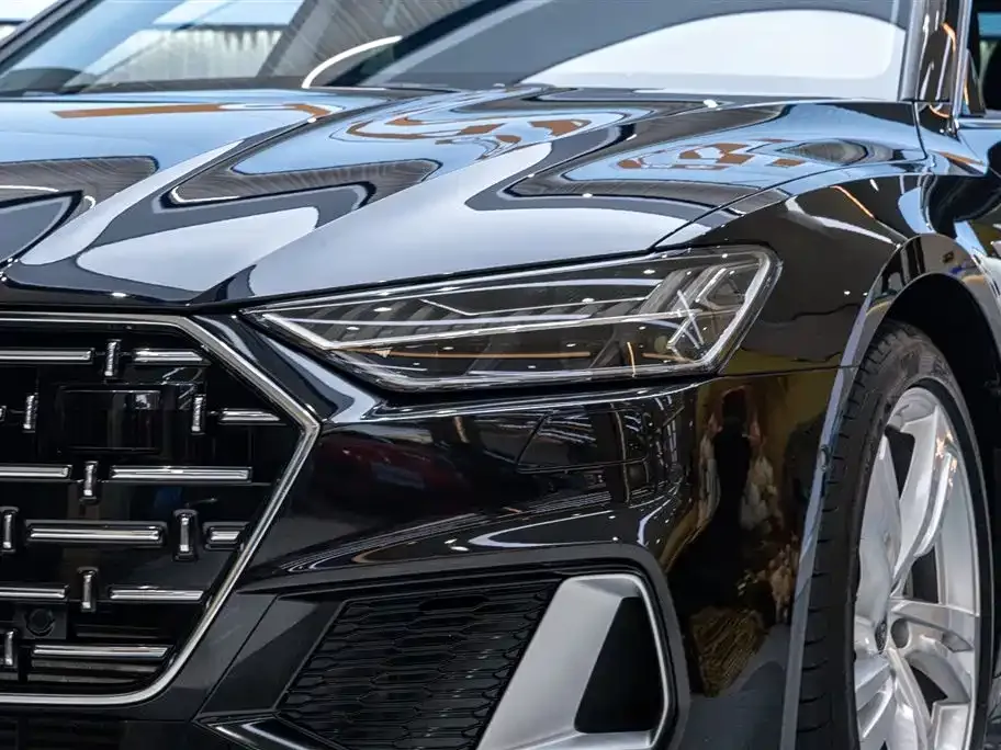 Audi A7L 2024 из CN, фото 6